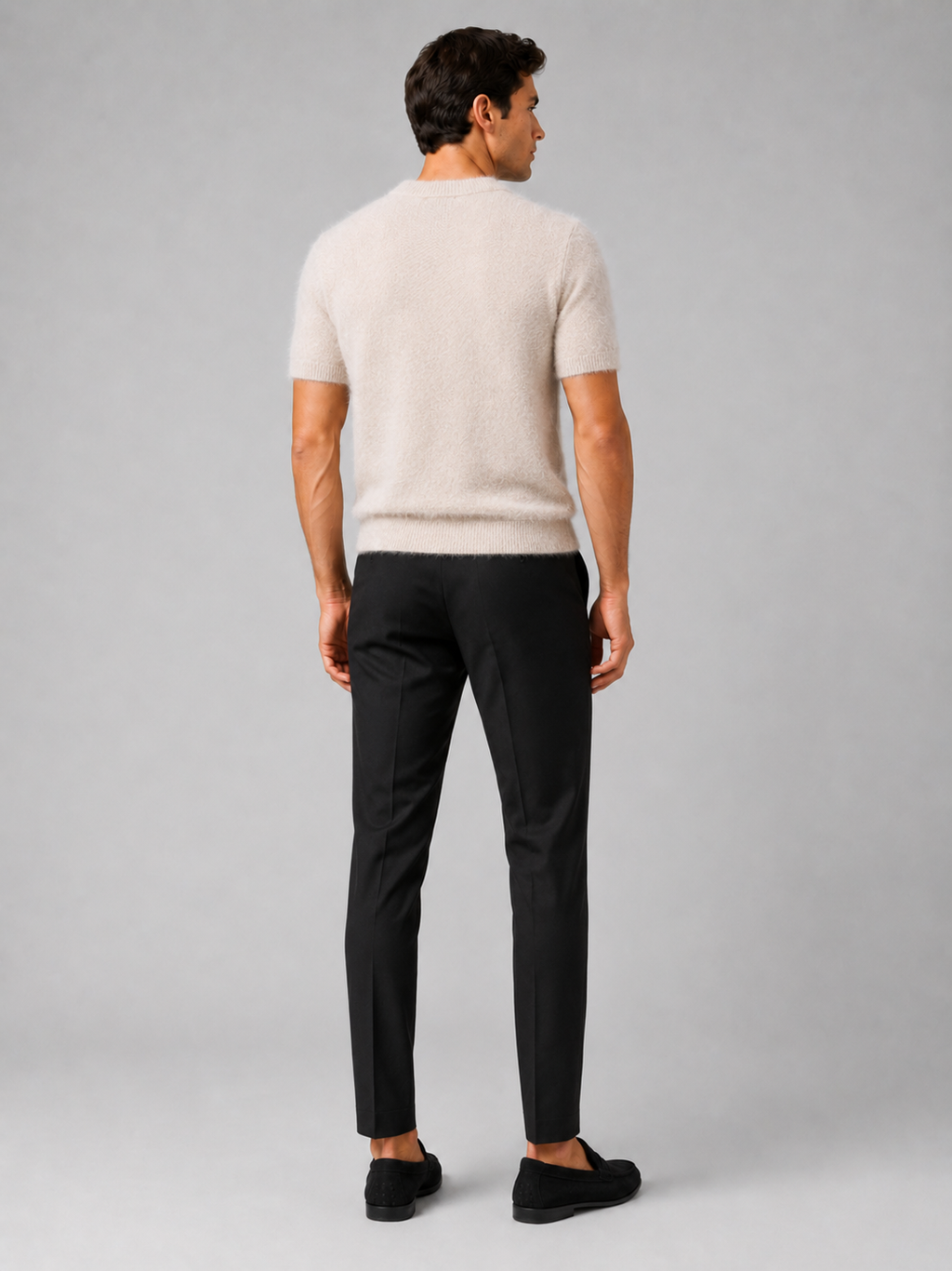 Men’s beige cashmere t shirt breathable luxury knit top for business casual and everyday outfits