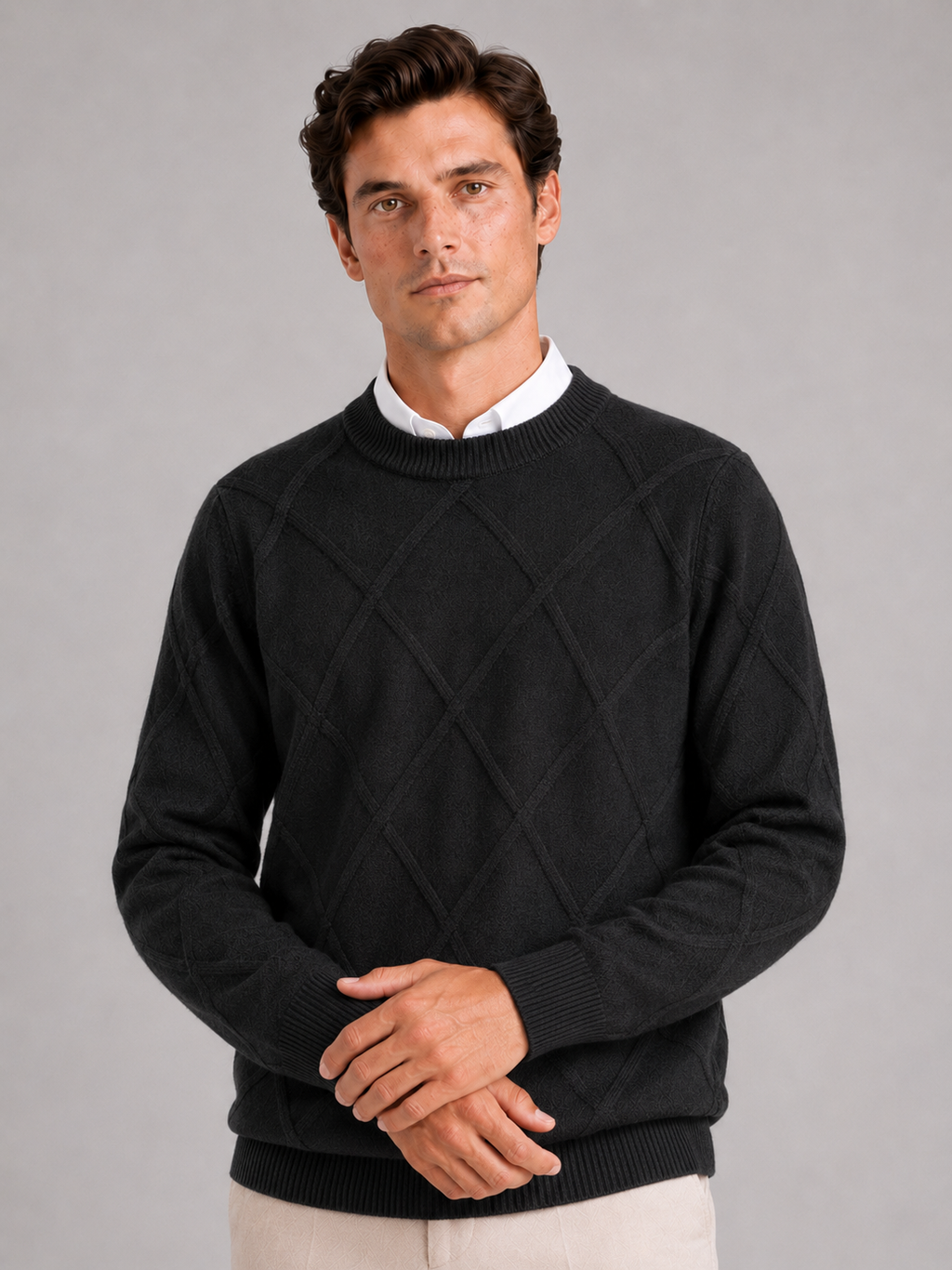 Men wearing black fleece cable knit sweater crew neck loose fit warm fall winter casual style