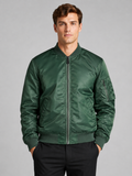 Men wearing green bomber fall jacket windbreaker zip up flight coat casual streetwear style