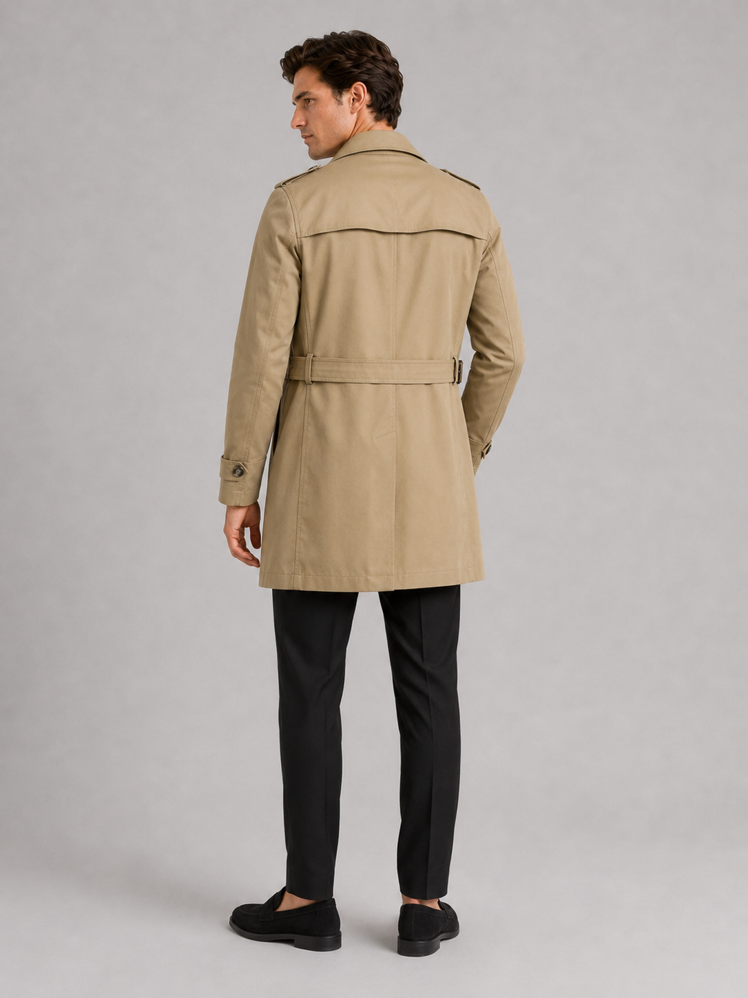 Men’s khaki single breasted trench coat lightweight fall outerwear for smart casual outfits