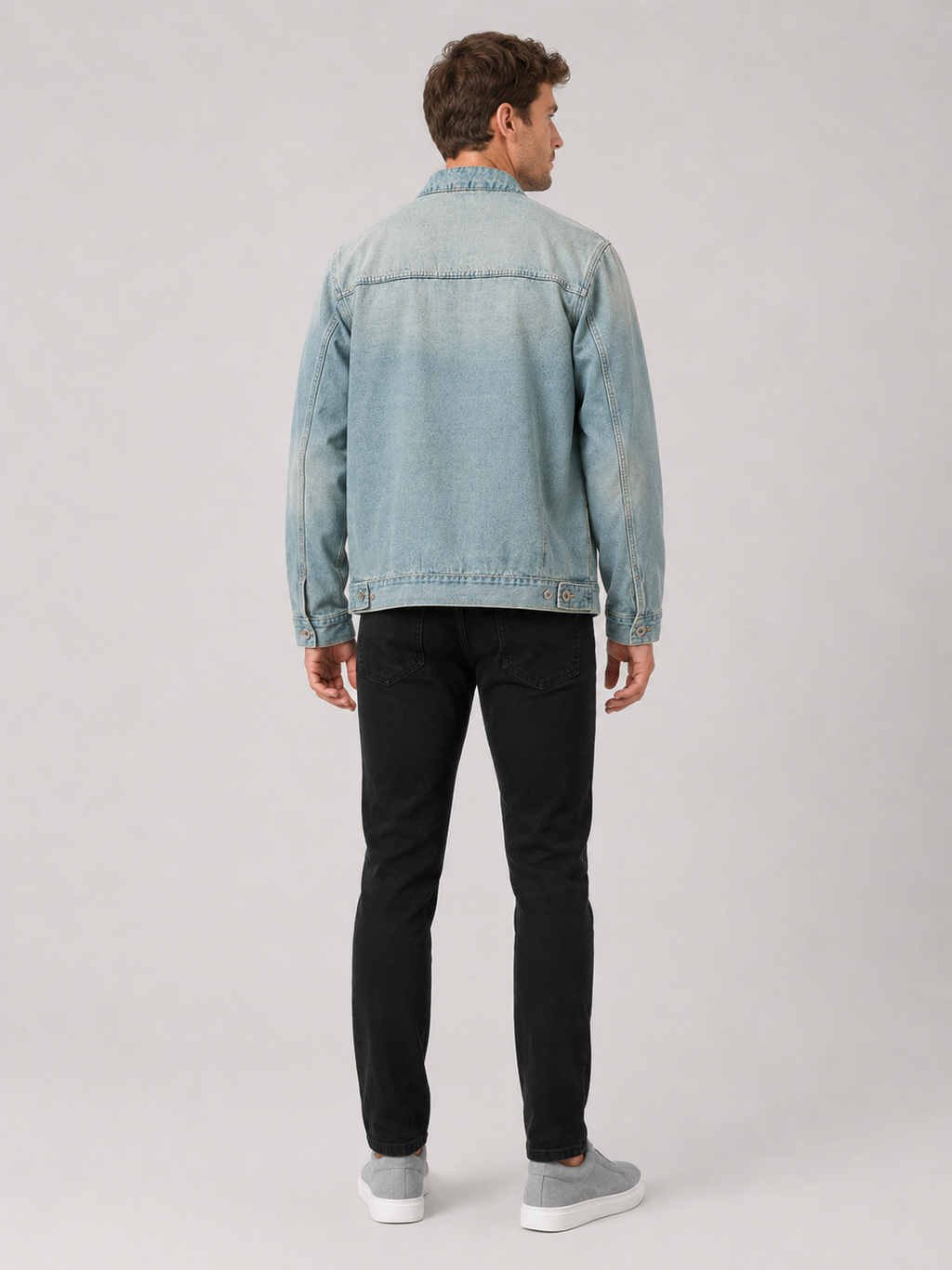 Men’s light blue zip up denim jacket relaxed casual layer for streetwear and everyday outfits