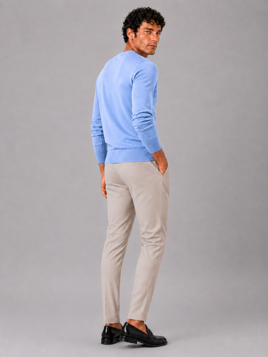 Men’s light blue knit pullover lightweight sweater for smart casual and everyday outfits