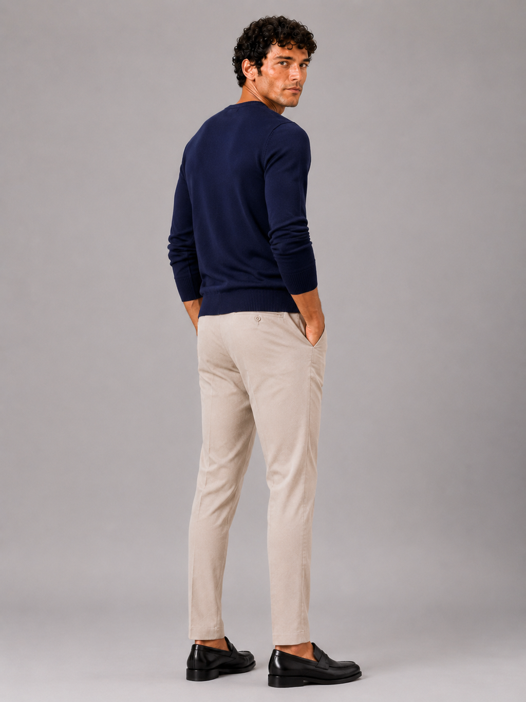 Men’s navy knit pullover lightweight sweater for business casual and smart casual outfits