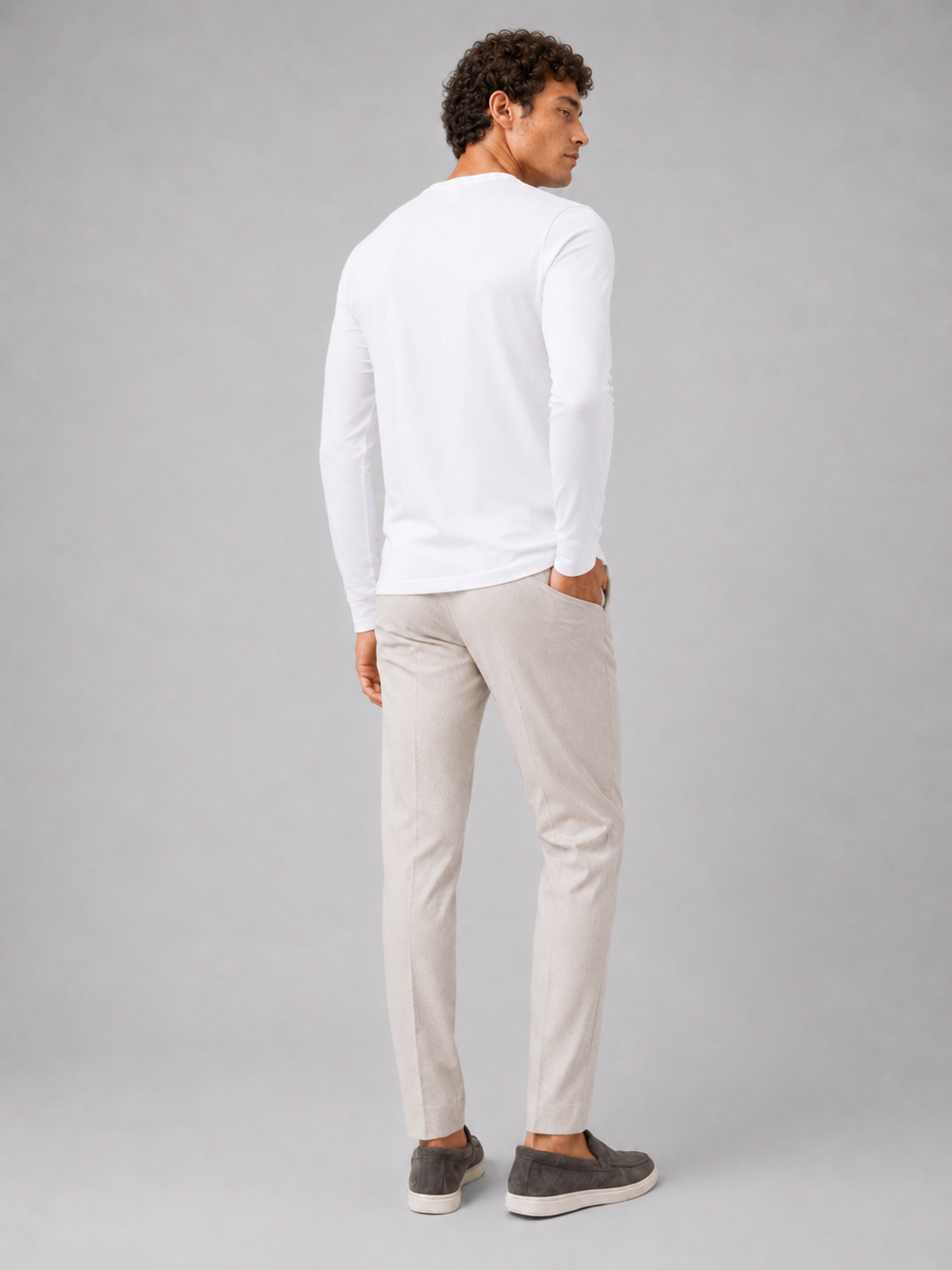Men’s white crew neck long sleeve shirt slim fit comfortable spring wear